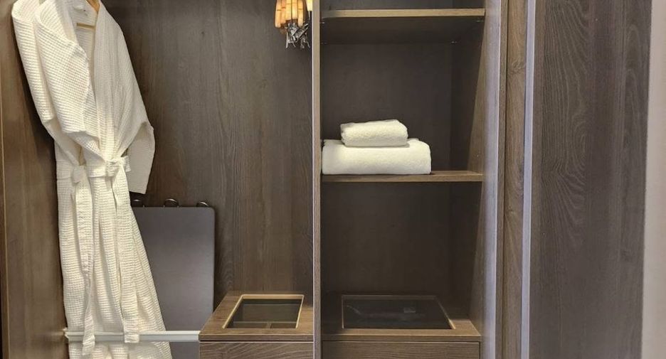 For rent 1 bed condo in Watthana, Bangkok