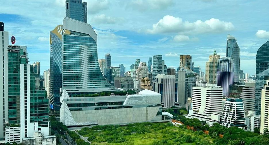 For rent 1 bed condo in Pathum Wan, Bangkok