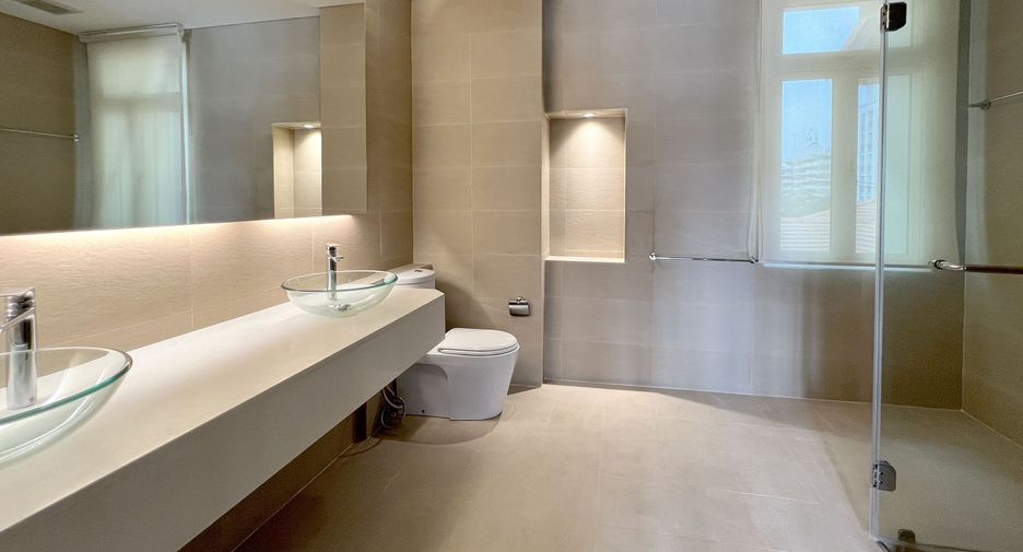 For rent 4 ベッドルーム house in Watthana, Bangkok