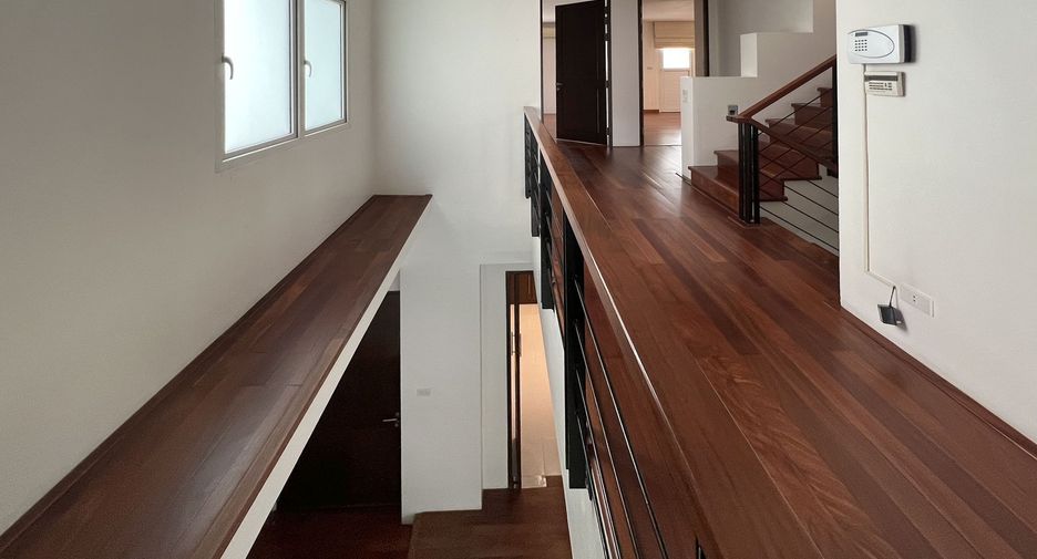 For rent 4 ベッドルーム house in Watthana, Bangkok