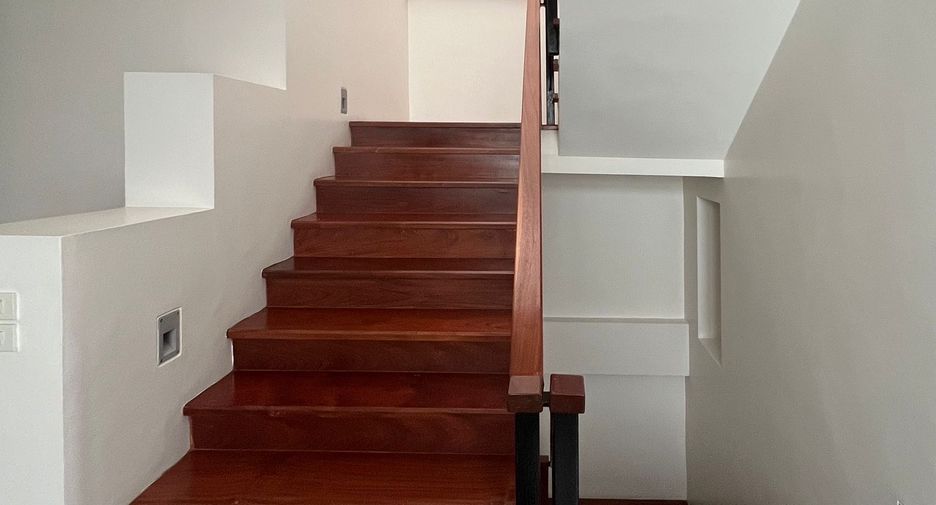 For rent 4 ベッドルーム house in Watthana, Bangkok