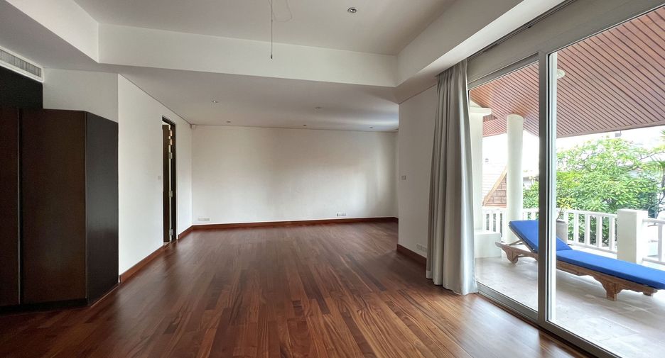 For rent 4 ベッドルーム house in Watthana, Bangkok
