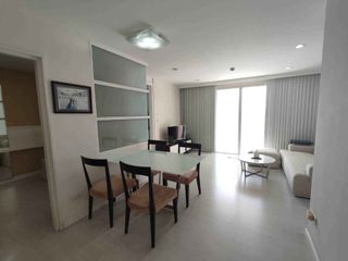 For rent 2 bedrooms condo in Khlong San, Bangkok