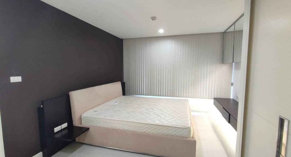 For rent 2 bedrooms condo in Khlong San, Bangkok