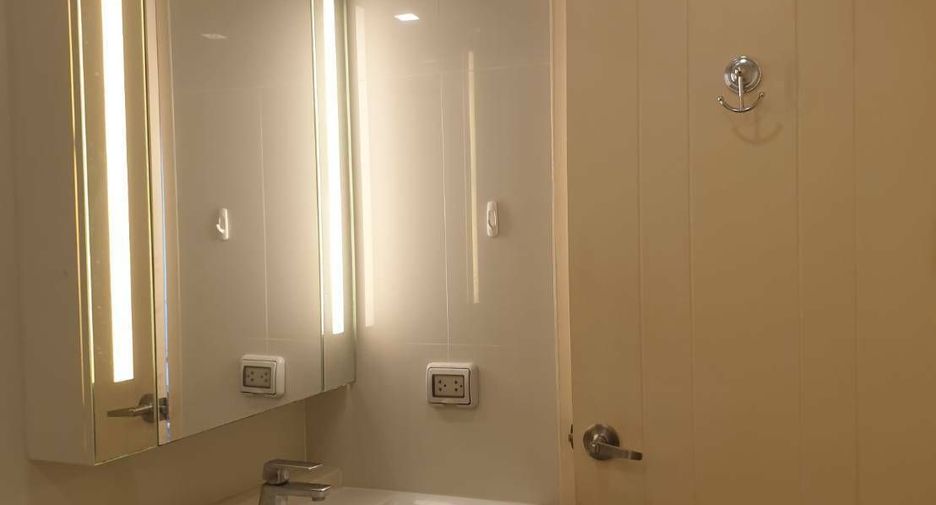 For rent 1 bed condo in Phra Khanong, Bangkok