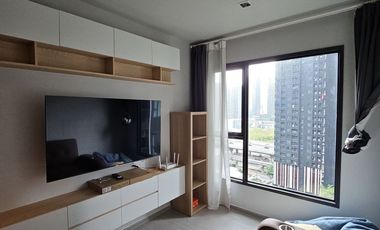 For rent 1 bed condo in Huai Khwang, Bangkok