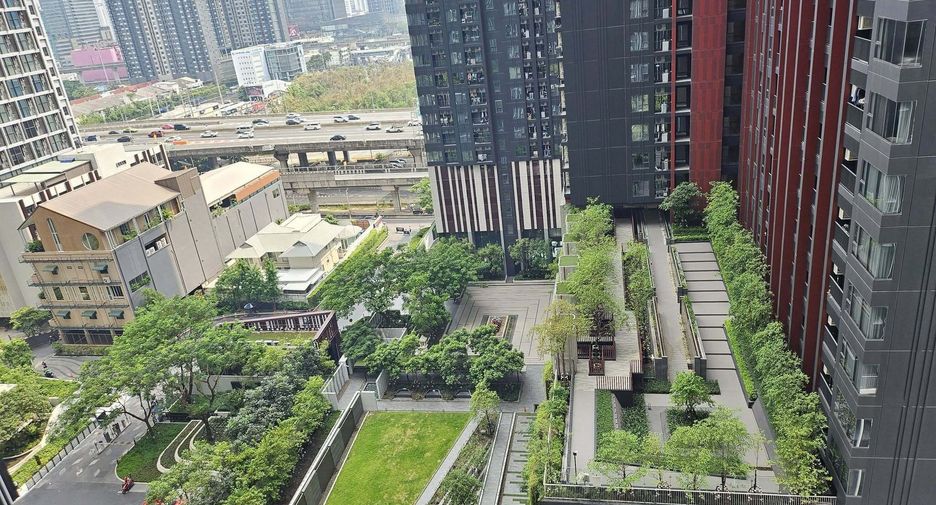 À louer 1 chambre condo à Huai Khwang, Bangkok