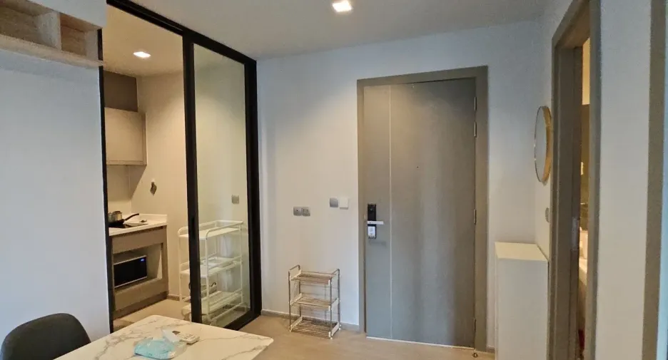 À louer 1 chambre condo à Huai Khwang, Bangkok