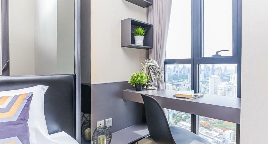 For rent 1 bed condo in Khlong Toei, Bangkok