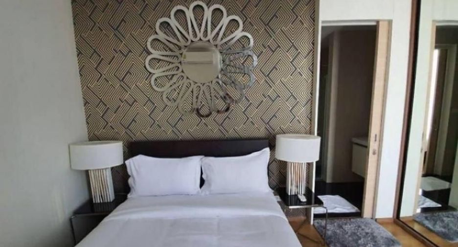 For rent 2 bedrooms condo in Khlong Toei, Bangkok