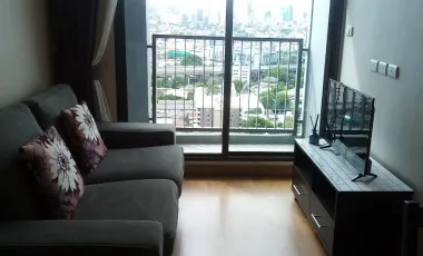 Condo en alquiler de 1 habitaciones en Phra Khanong, Bangkok