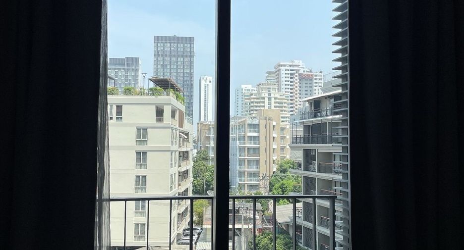 Condo en alquiler de 1 habitaciones en Khlong Toei, Bangkok