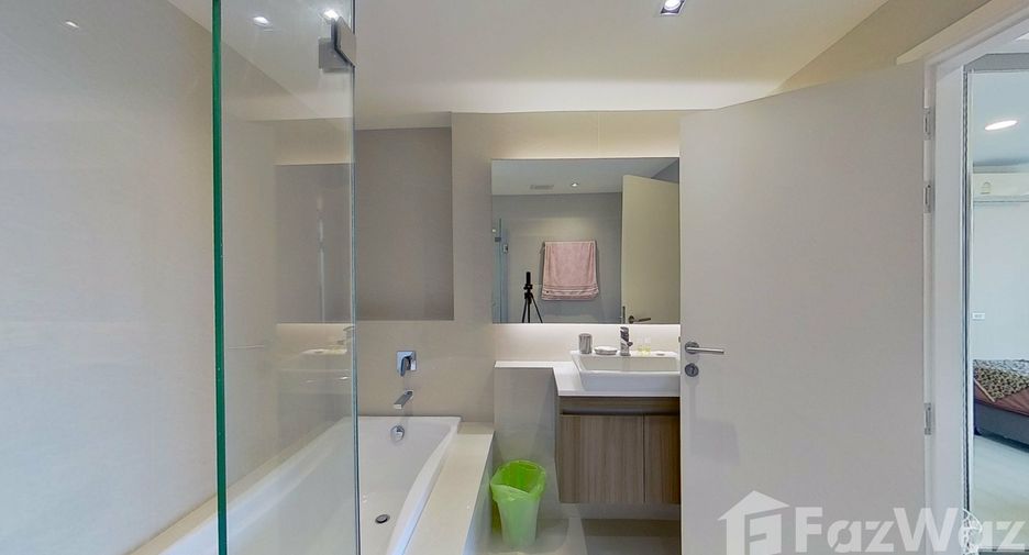 For rent 2 bedrooms condo in Khlong Toei, Bangkok