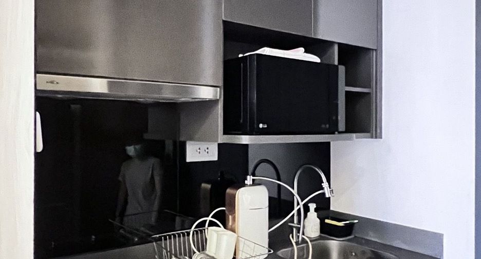 Condo en alquiler de 1 habitaciones en Khlong Toei, Bangkok