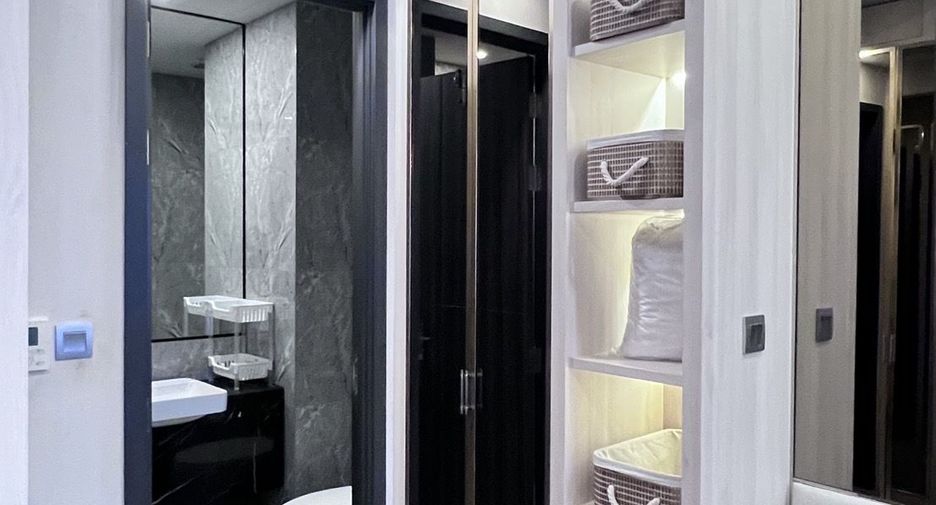 Condo en alquiler de 1 habitaciones en Khlong Toei, Bangkok