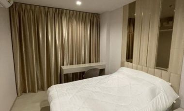 Wohnung zur Miete mit 1 Zimmer in Pathum Wan, Bangkok