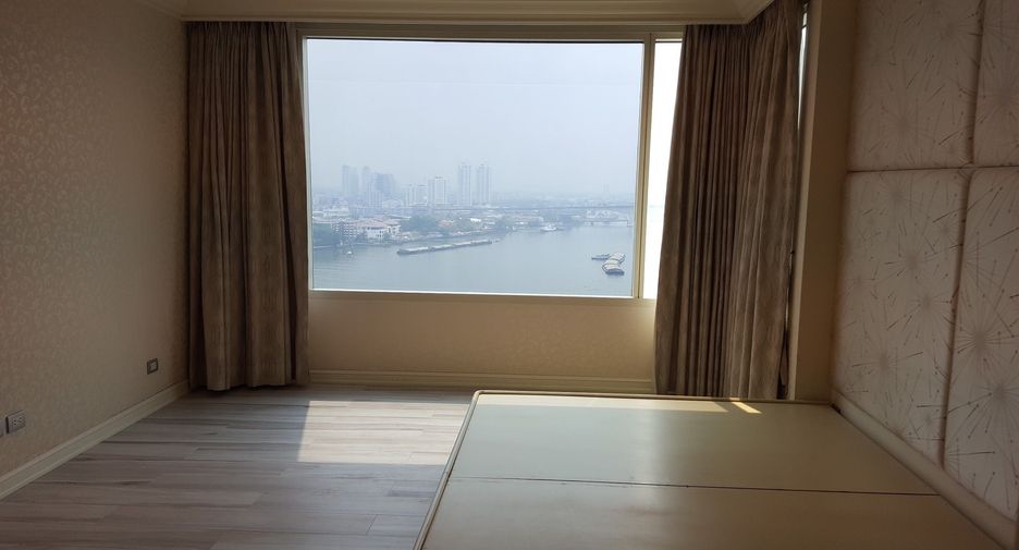 For rent 3 bedrooms condo in Bang Kho Laem, Bangkok