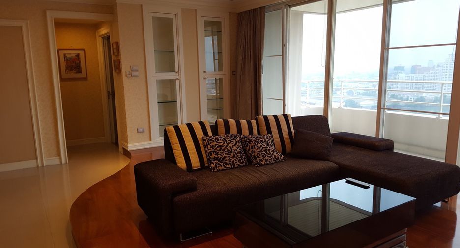 For rent 3 bedrooms condo in Bang Kho Laem, Bangkok