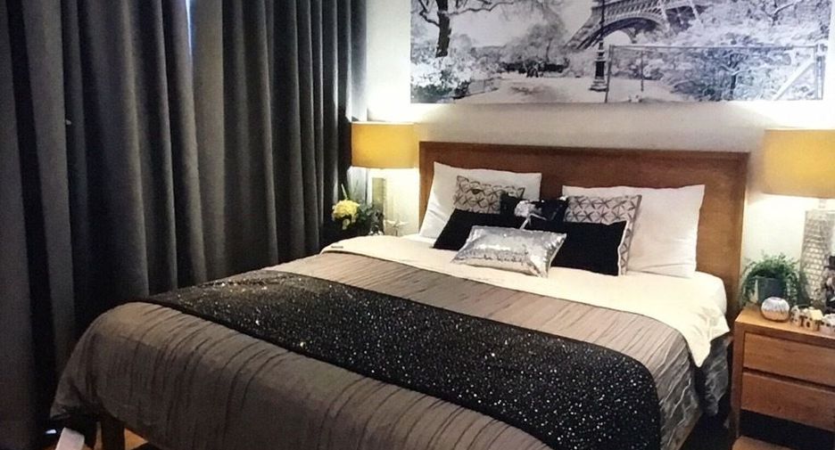 For rent 2 bedrooms condo in Khlong Toei, Bangkok