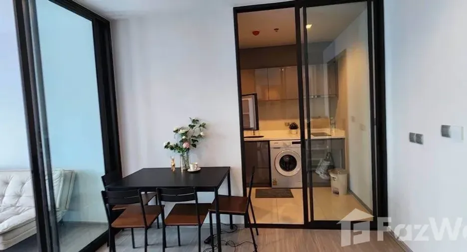 Wohnung zur Miete mit 1 Zimmer in Huai Khwang, Bangkok