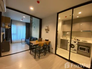 Condo en alquiler de 1 habitaciones en Huai Khwang, Bangkok