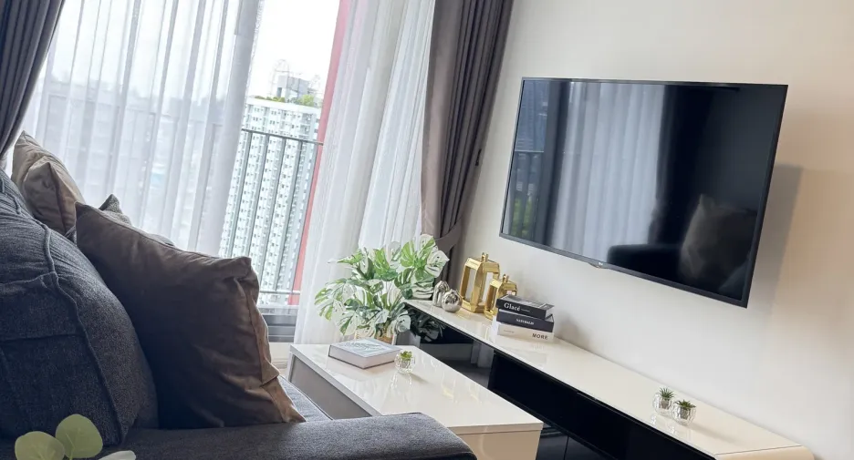 For rent 1 bed condo in Huai Khwang, Bangkok