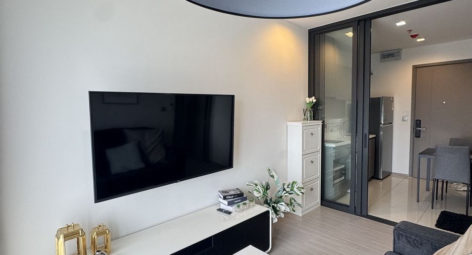 For rent 1 bed condo in Huai Khwang, Bangkok