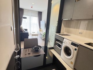 Condo en alquiler de 1 habitaciones en Huai Khwang, Bangkok