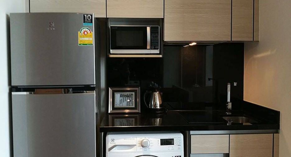 For rent 1 bed condo in Khlong Toei, Bangkok