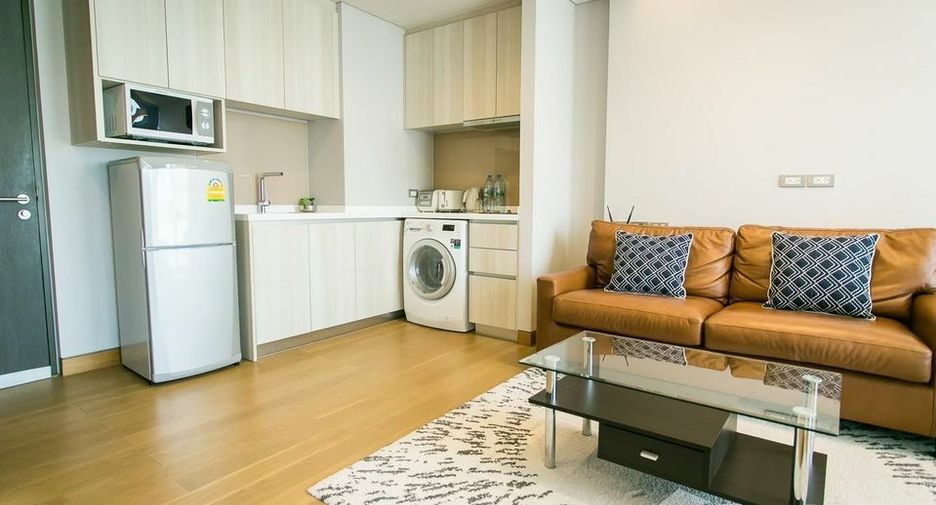 For rent 1 bed condo in Khlong Toei, Bangkok