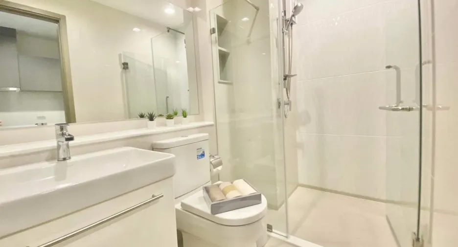 For rent 1 bed condo in Huai Khwang, Bangkok