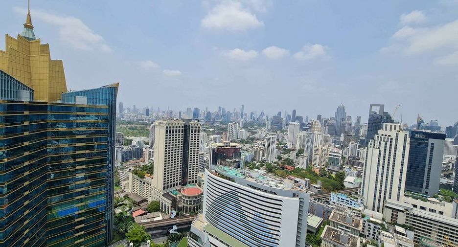 For rent 1 bed condo in Khlong Toei, Bangkok