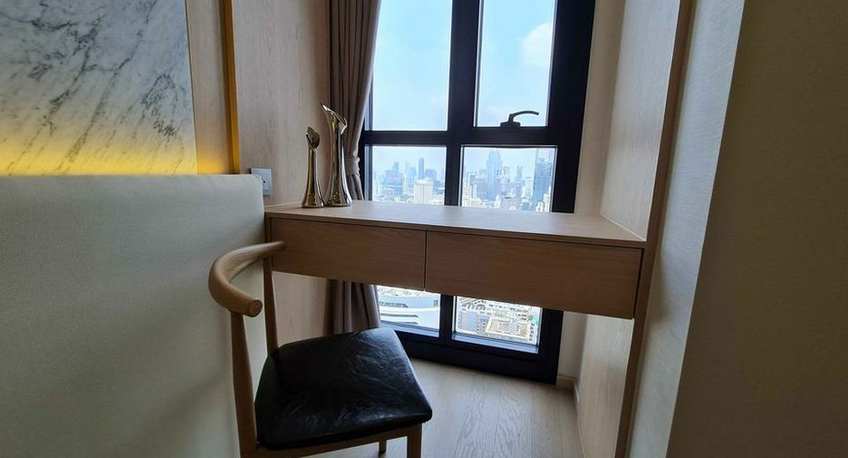 For rent 1 bed condo in Khlong Toei, Bangkok