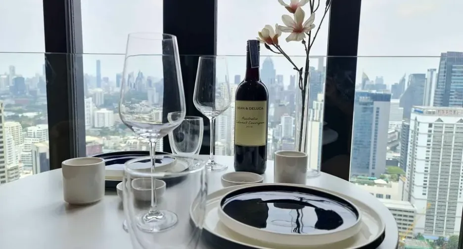 For rent 1 bed condo in Khlong Toei, Bangkok