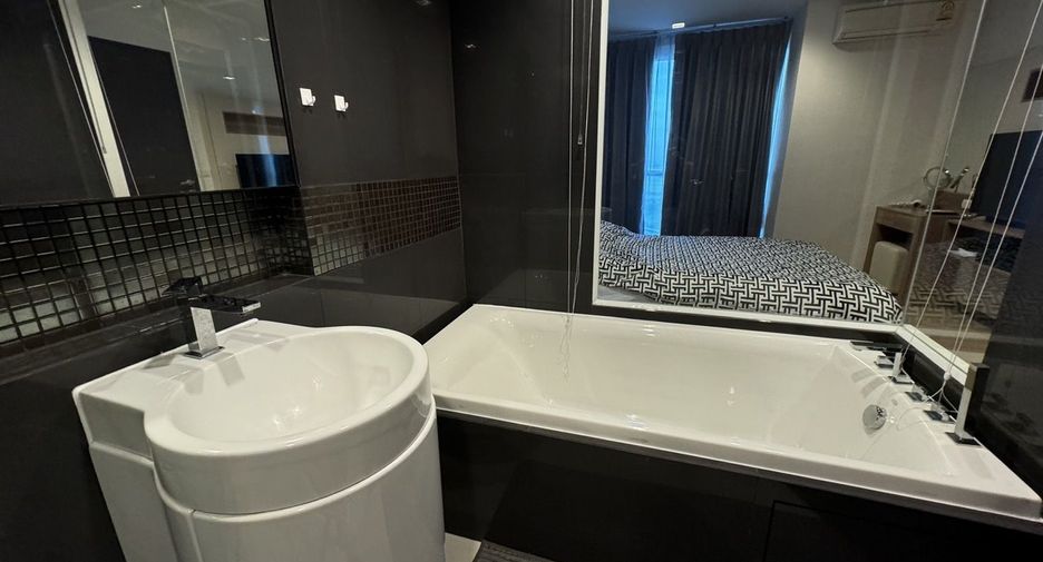 For rent 1 bed condo in Sathon, Bangkok