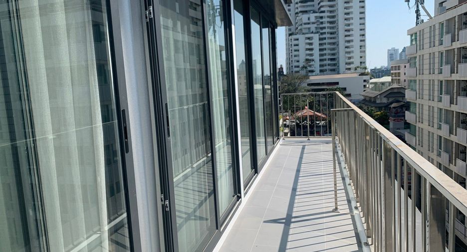 For rent 1 bed condo in Watthana, Bangkok
