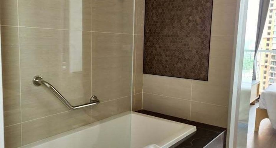 For rent 2 bedrooms condo in Khlong Toei, Bangkok