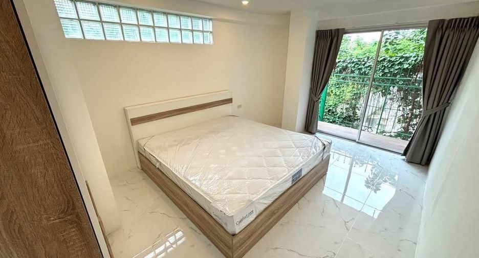 À louer 2 chambres condo à Khlong Toei, Bangkok