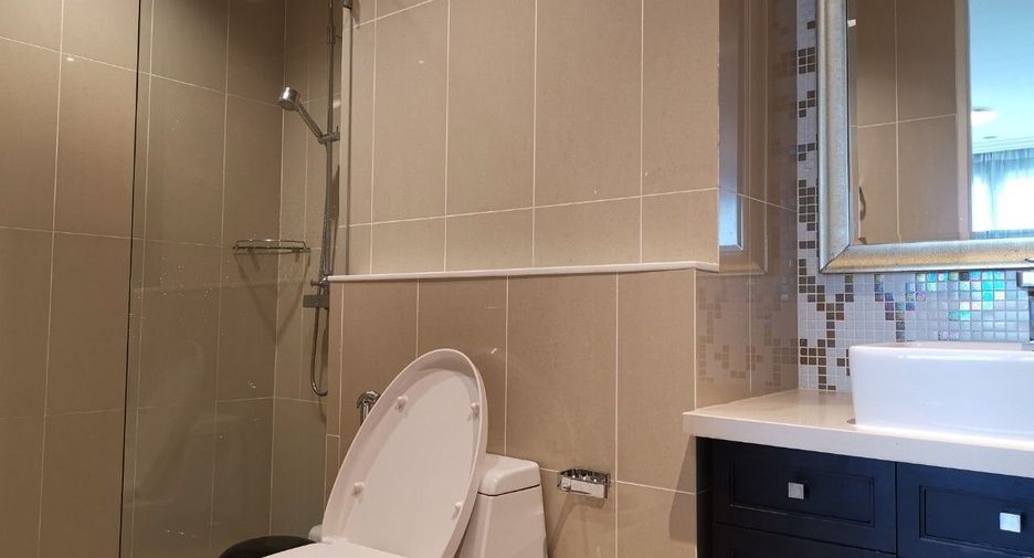 For sale 1 bed condo in Huai Khwang, Bangkok