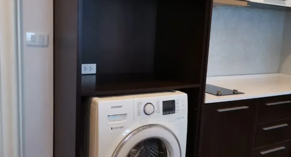 For sale 1 bed condo in Huai Khwang, Bangkok