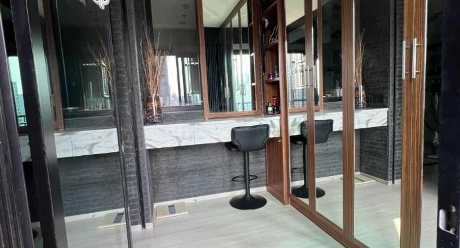 For rent 1 bed condo in Watthana, Bangkok
