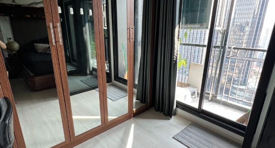 For rent 1 bed condo in Watthana, Bangkok
