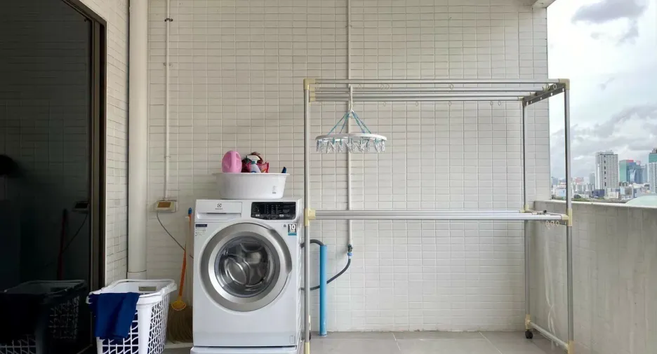 For rent 2 bedrooms condo in Watthana, Bangkok