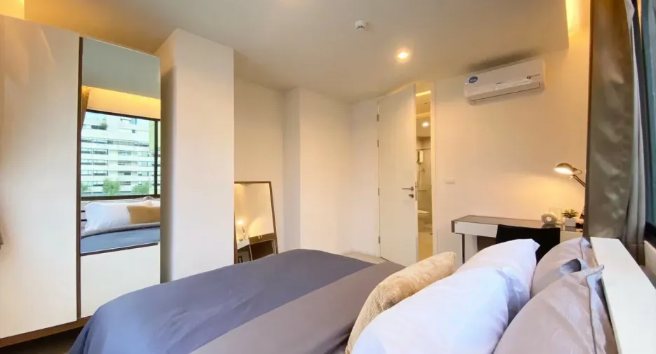 For rent 2 bedrooms condo in Watthana, Bangkok
