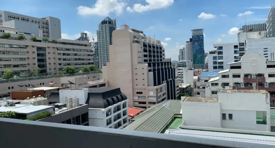 For rent 2 bedrooms condo in Watthana, Bangkok