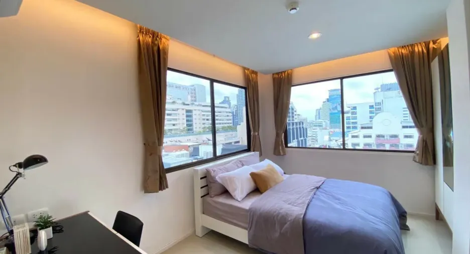 For rent 2 bedrooms condo in Watthana, Bangkok