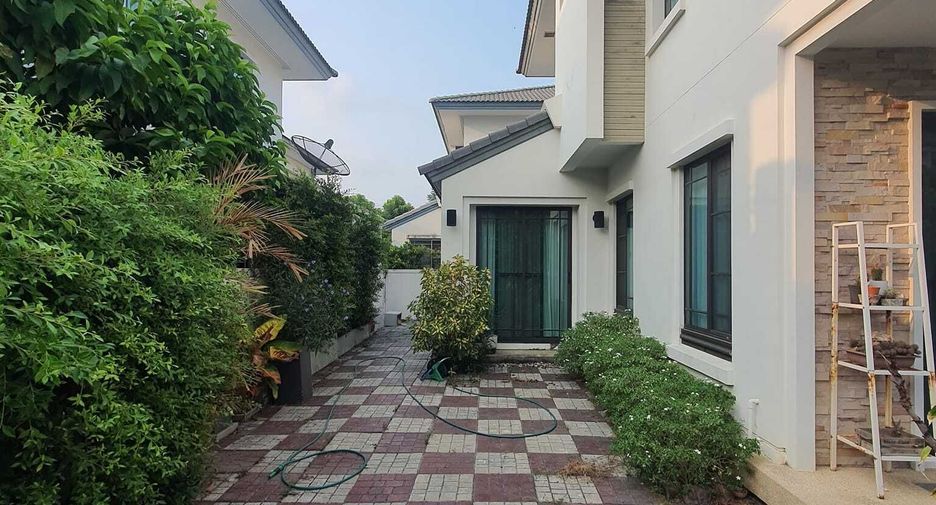 À louer 3 chambres maison à Sai Mai, Bangkok