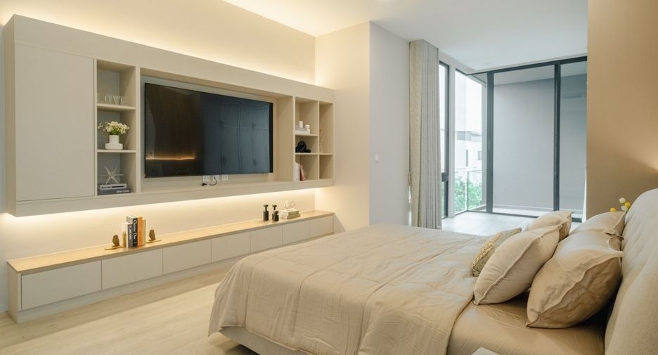 Casa en alquiler de 4 habitaciones en Saphan Sung, Bangkok