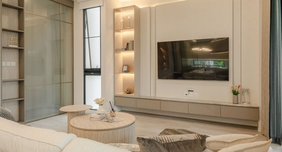 Casa en alquiler de 4 habitaciones en Saphan Sung, Bangkok