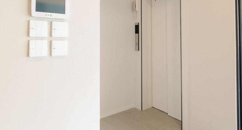 Casa en alquiler de 4 habitaciones en Saphan Sung, Bangkok